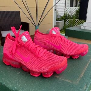 Nike Vapor Max Neon Pink Women’s US 8